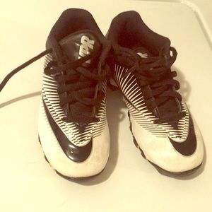 Nike Vapor Cleats (Youth Soccer/T-Ball)